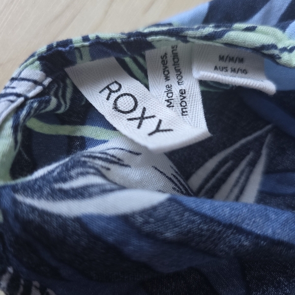 Roxy Hawaiian print dress size medium - Picture 7 of 9